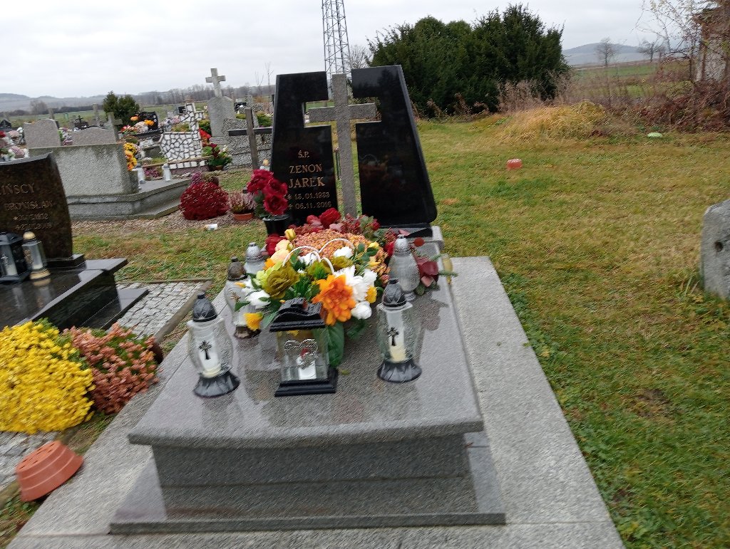 Grób Zenon Jarek