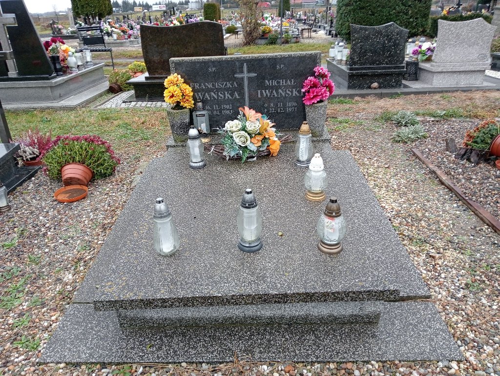 Grób Franciszka Iwańska