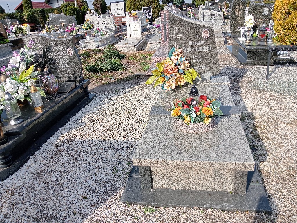 Grób Bronisław Waksmundzki